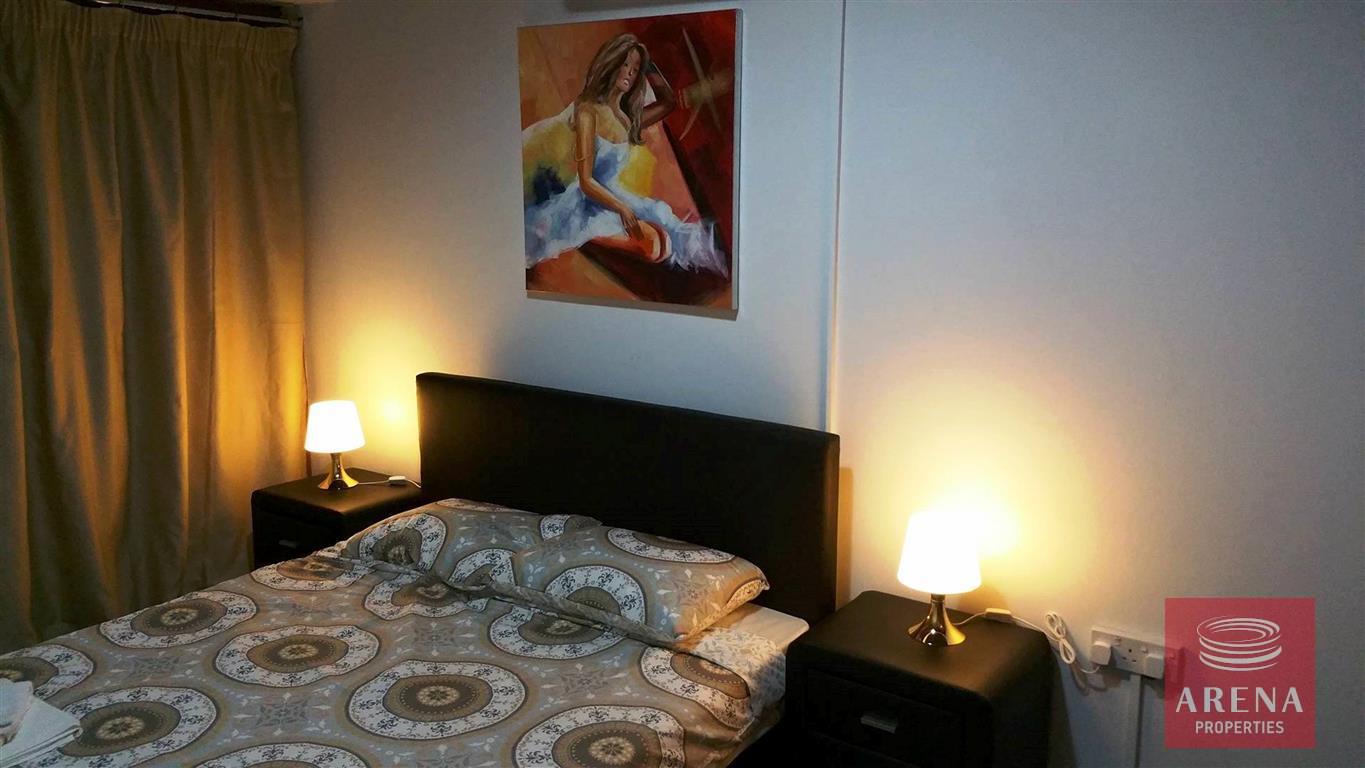 16-6-bed-villa-for-sale-in-ayia-napa-bedroom-1