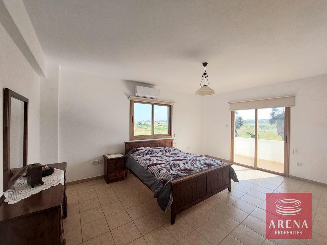 16-6-bed-villa-in-xylofagou-7278-1