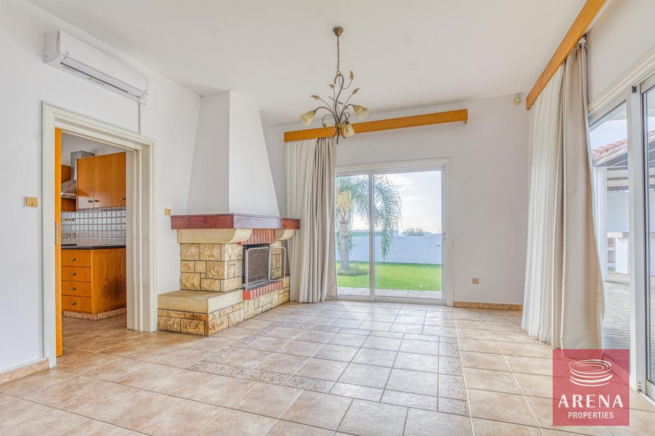 16-7-BED-VILLA-AYIA-NAPA-8418