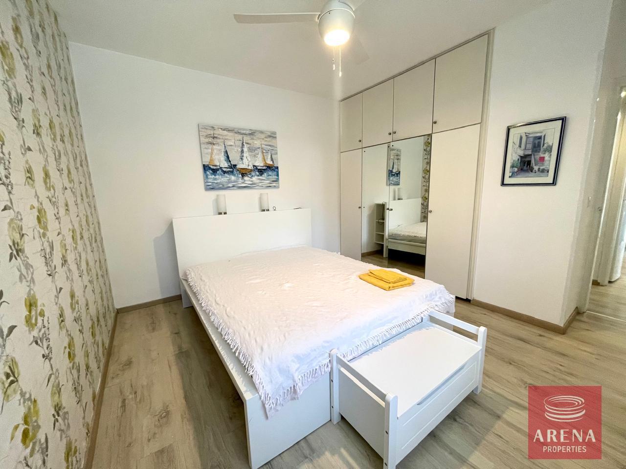 16-GF-APT-PROTARAS-9244