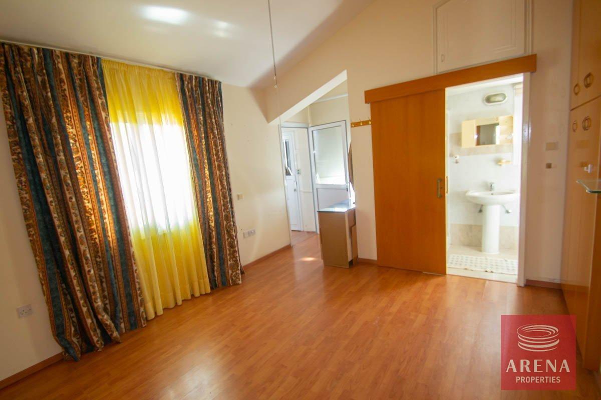 16-House-in-Paralimni-5409-2