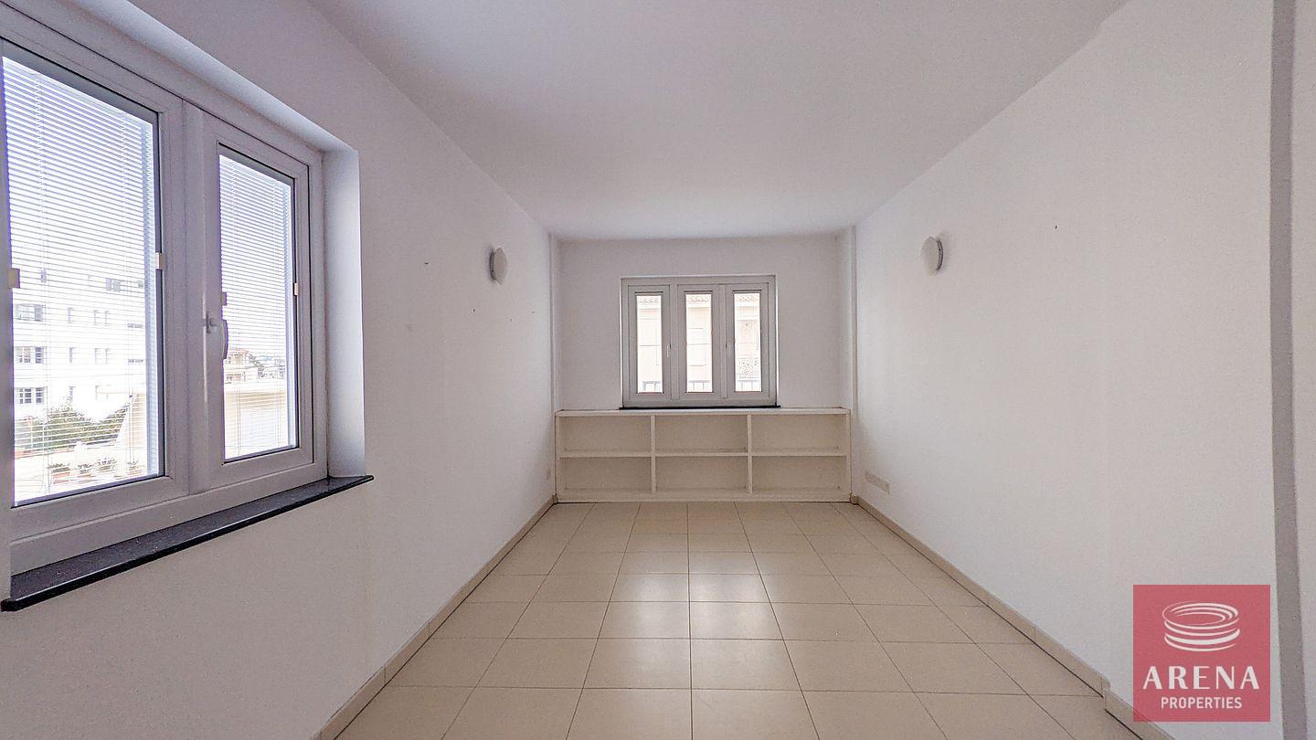 16-RESIDENTIAL-BUILDING-FOR-SALE-6667