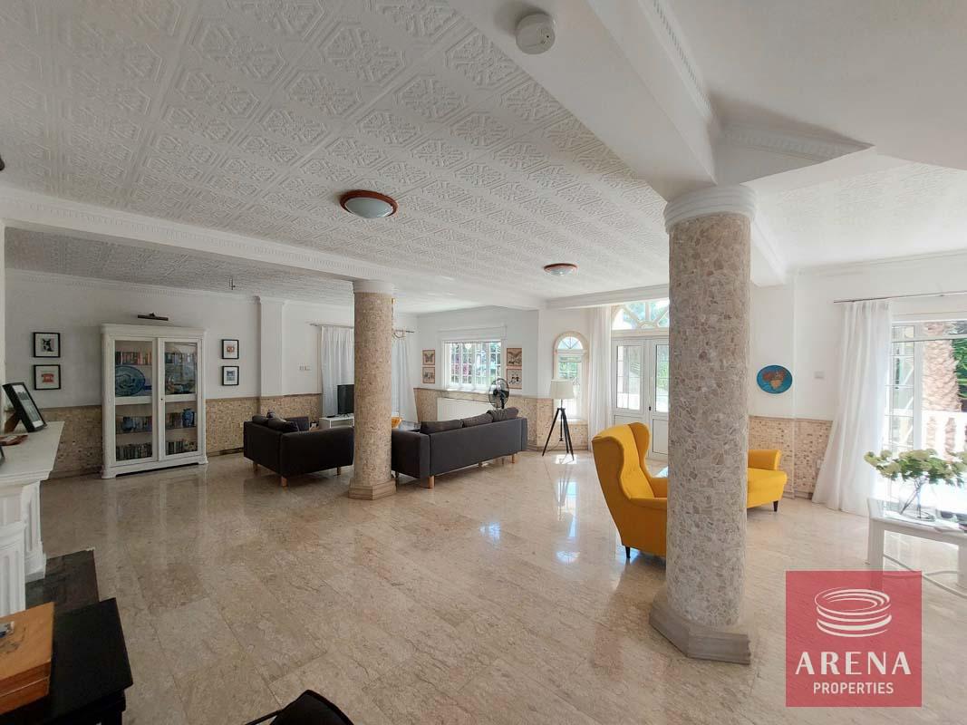 16-VILLA-IN-AYIA-NAPA-6501