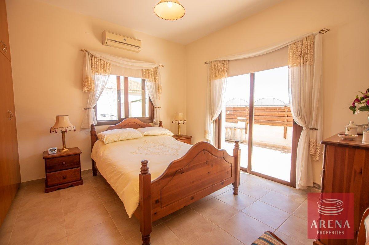 16-bungalow-in-liopetri-2