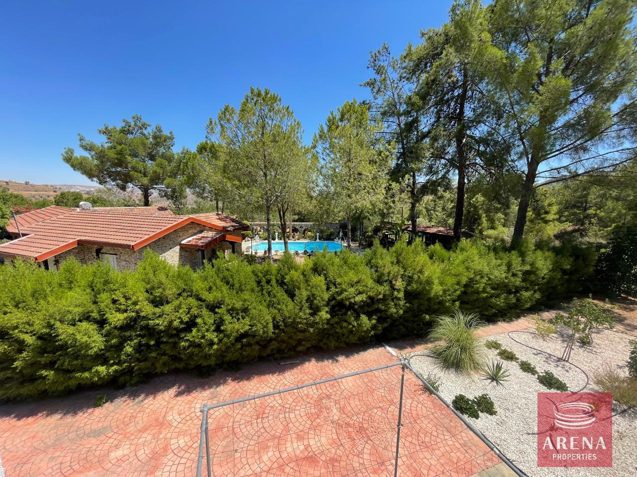 16-house-in-mosfiloti-8400