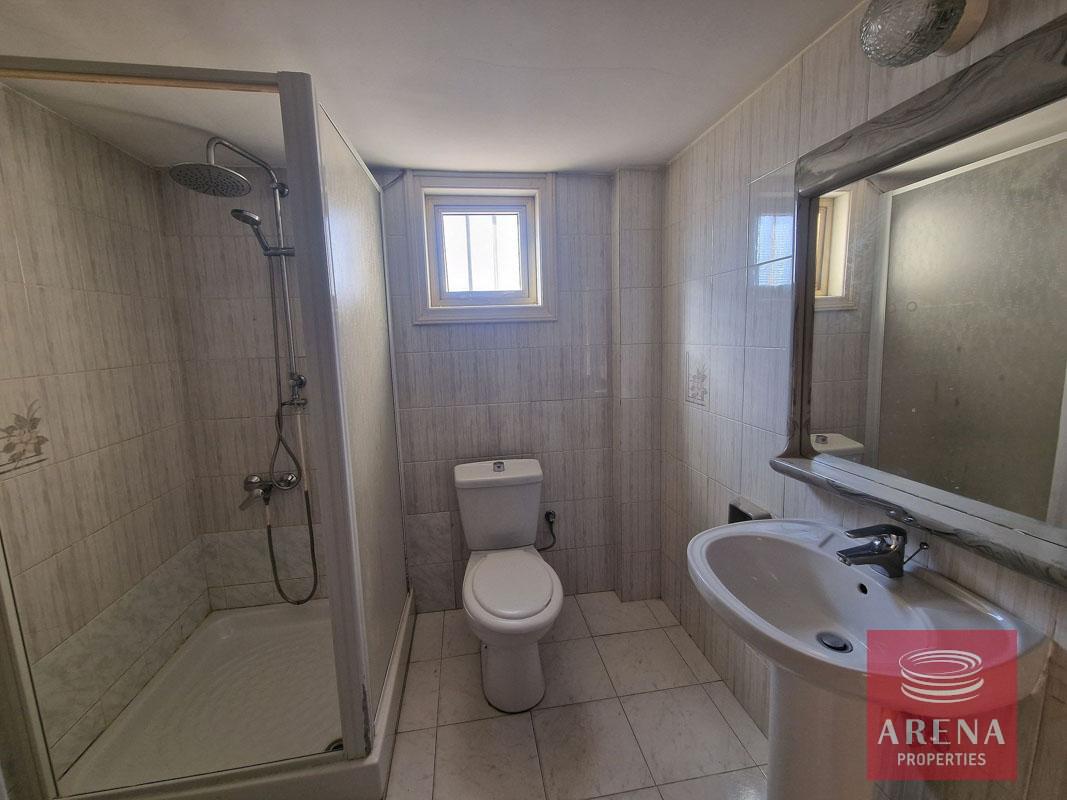 16-house-in-paralimni-8403