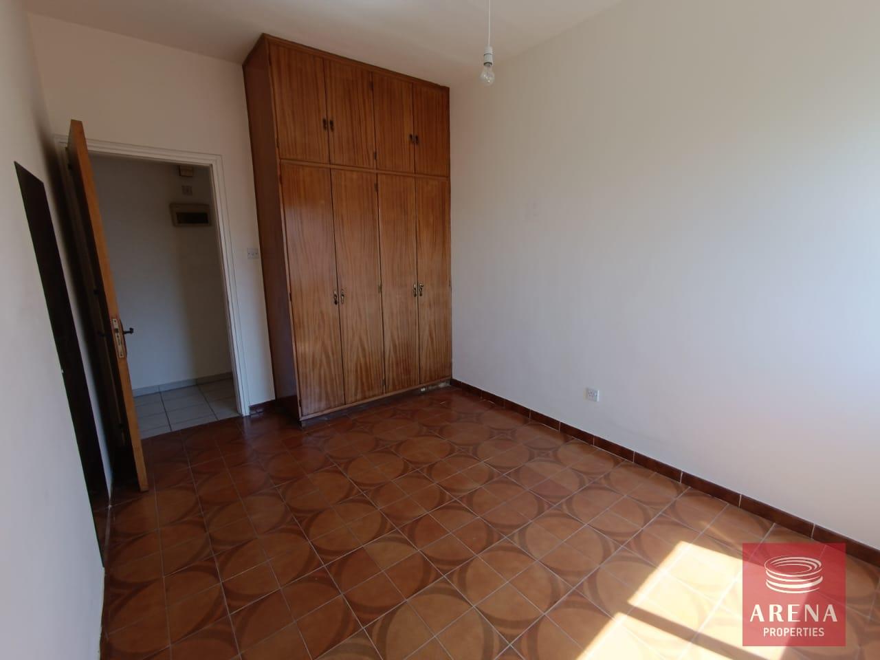 17-3-BED-APT-LARNACA-8542
