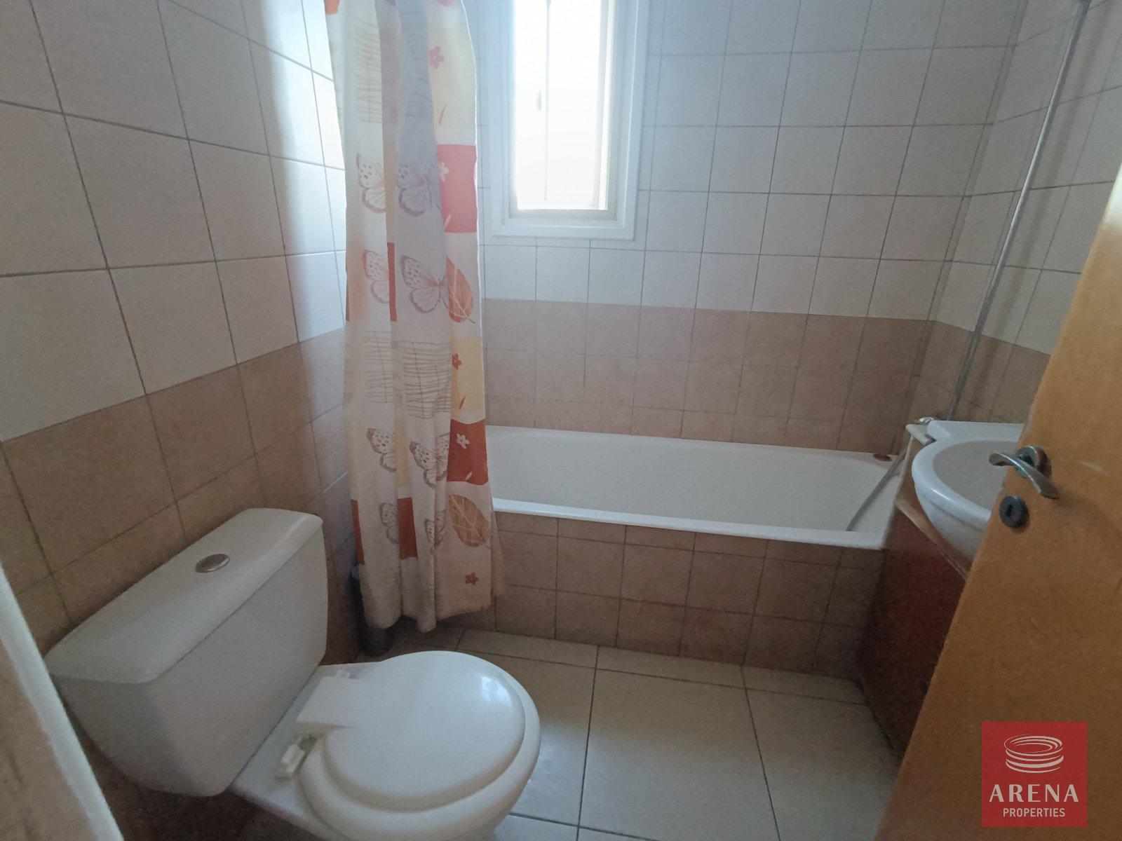 17-3-BED-APT-LARNACA-8847-1