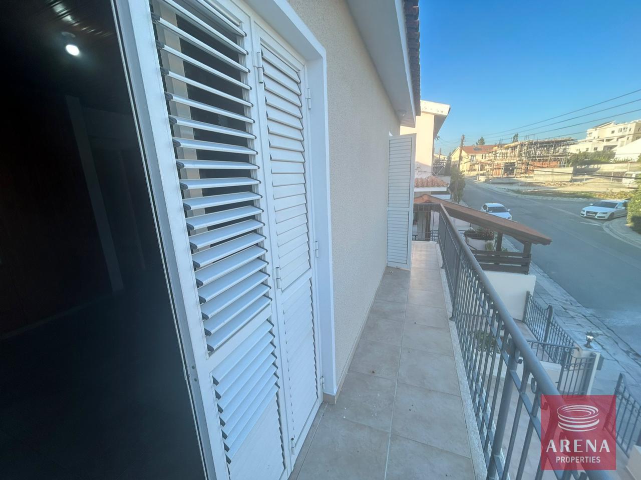 17-3-BED-HOUSE-IN-KRASA-7678