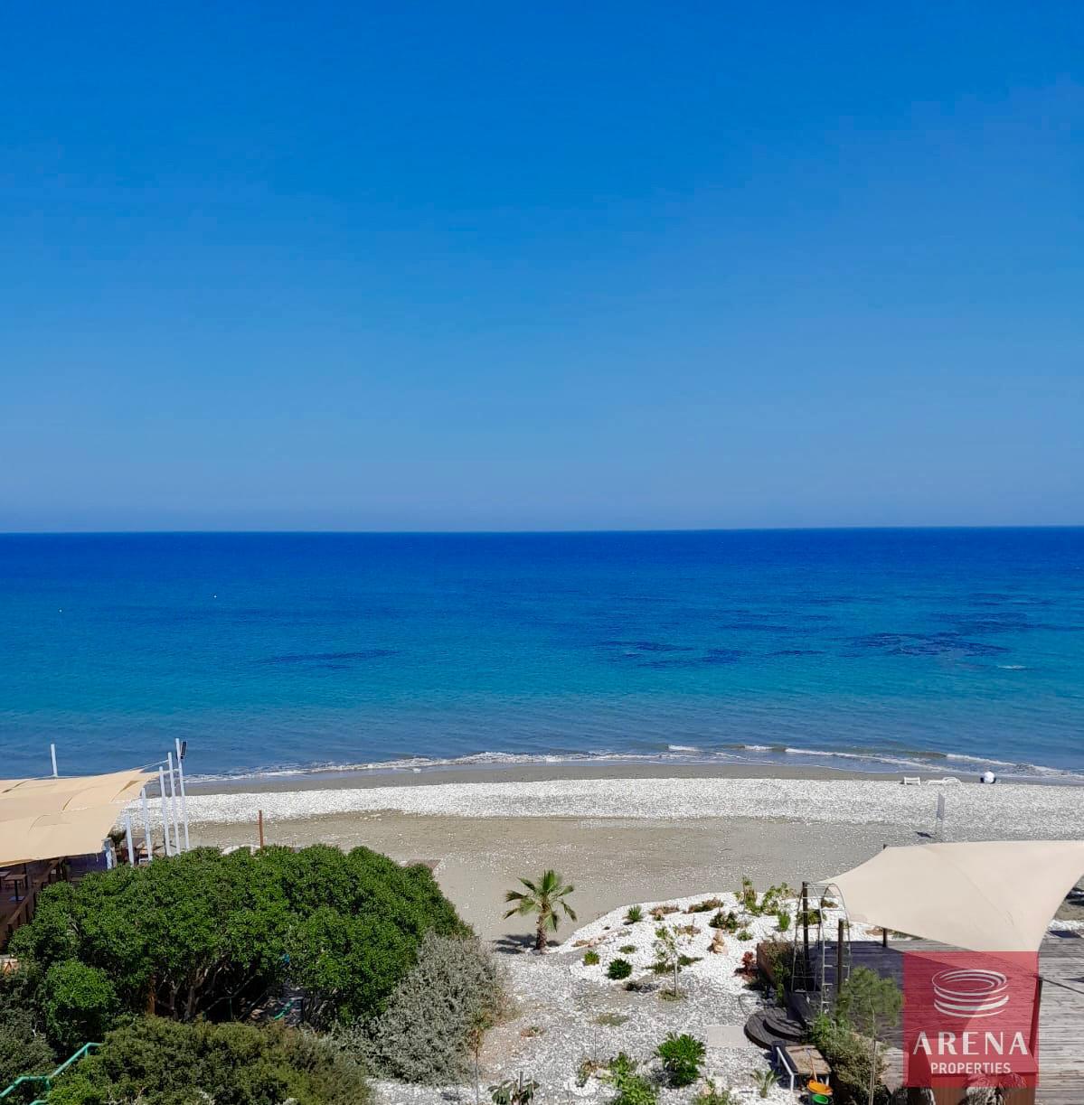 17-3-BED-VILLA-FOR-RENT-IN-PERVOLIA-9085