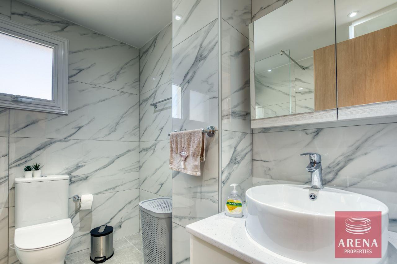 17-3-bed-apt-derynia-6906