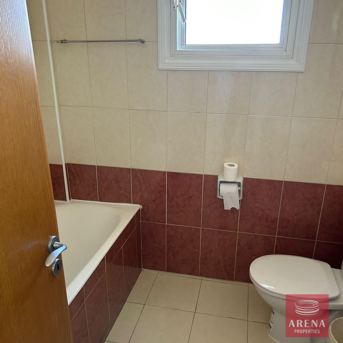 17-3-bed-apt-for-rent-in-larnaca-6804