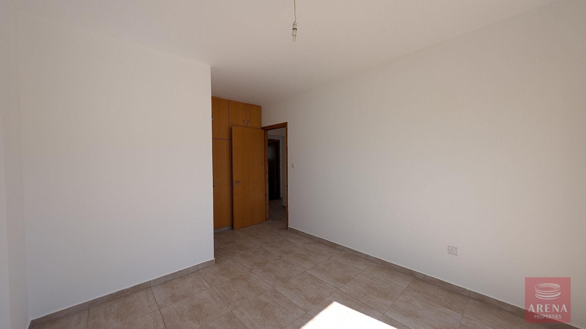 17-3-bed-villa-dromolaxia-9317