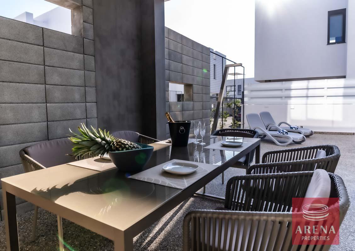 17-3-bed-villa-in-pernera-8111