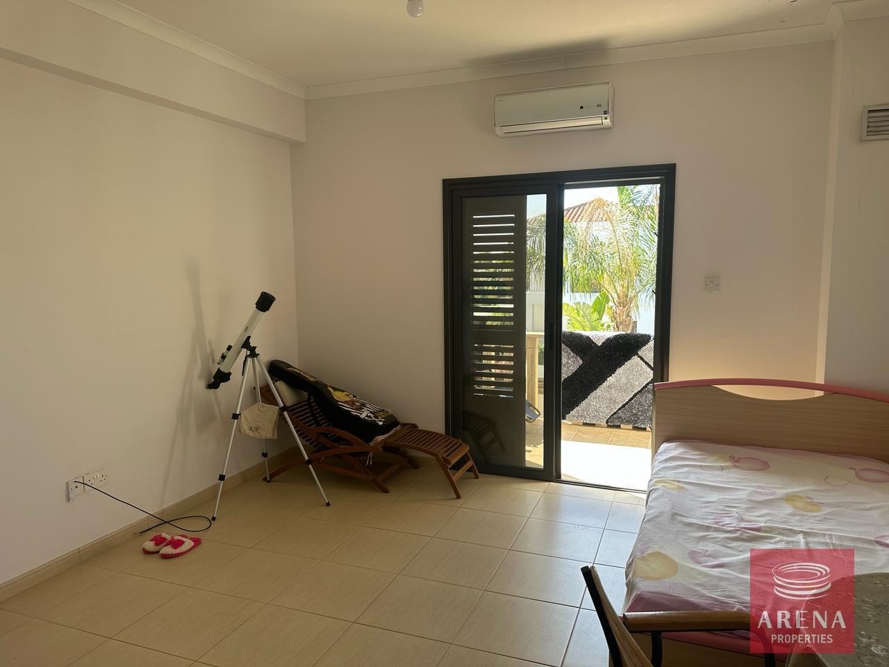 17-3-bed-villa-inFrenaros-7948-1