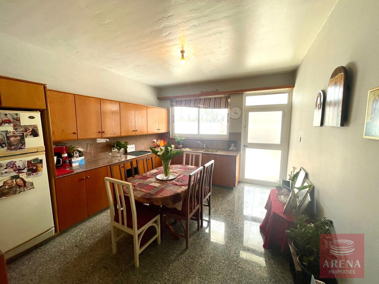 17-4-BED-VILLA-ARADIPPOU-9443