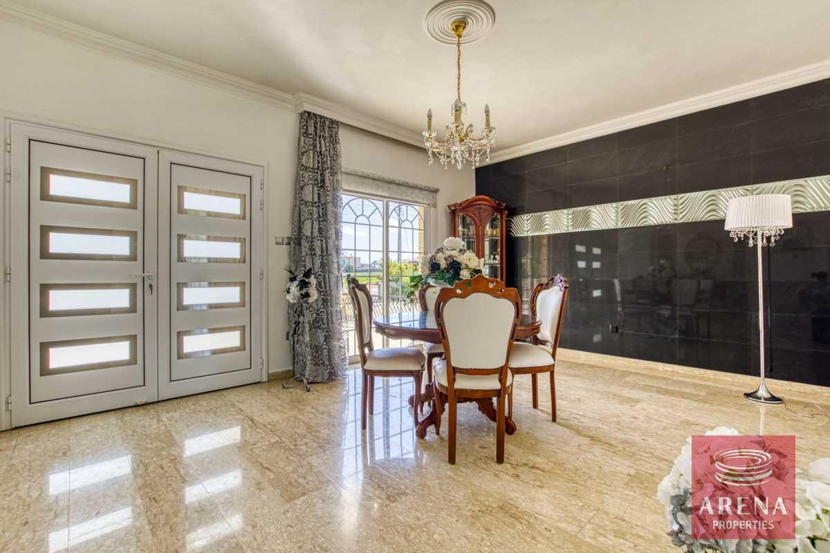 17-4-BED-VILLA-IN-PARALIMNI-6092-2