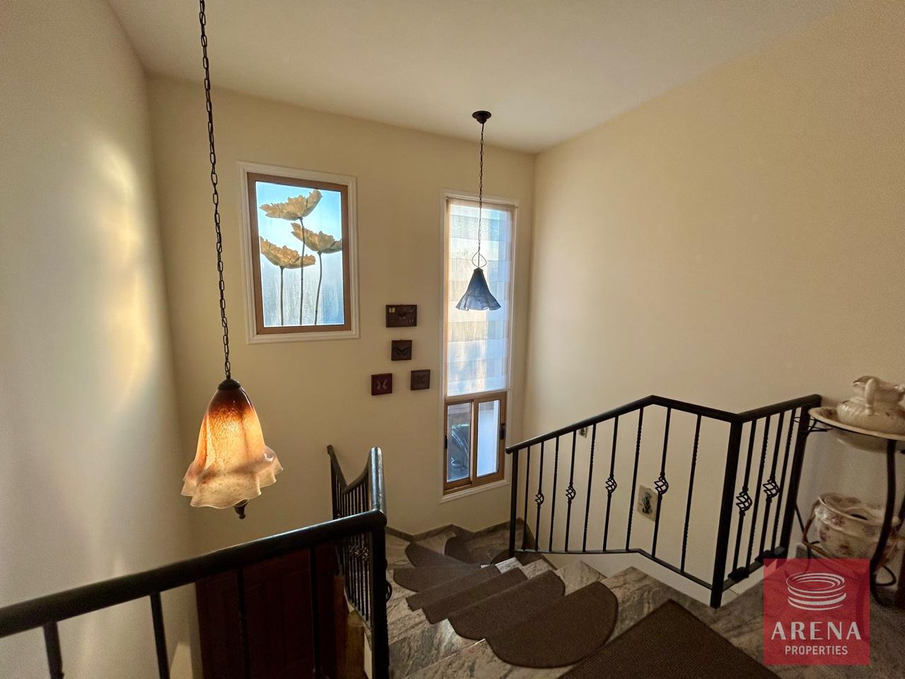 17-4-BED-VILLA-PERVOLIA-8659