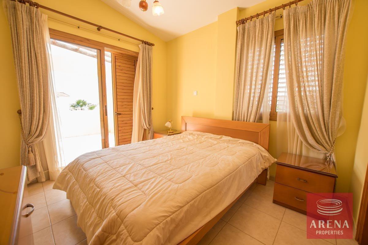 17-4-bed-villa-in-ayia-thekla