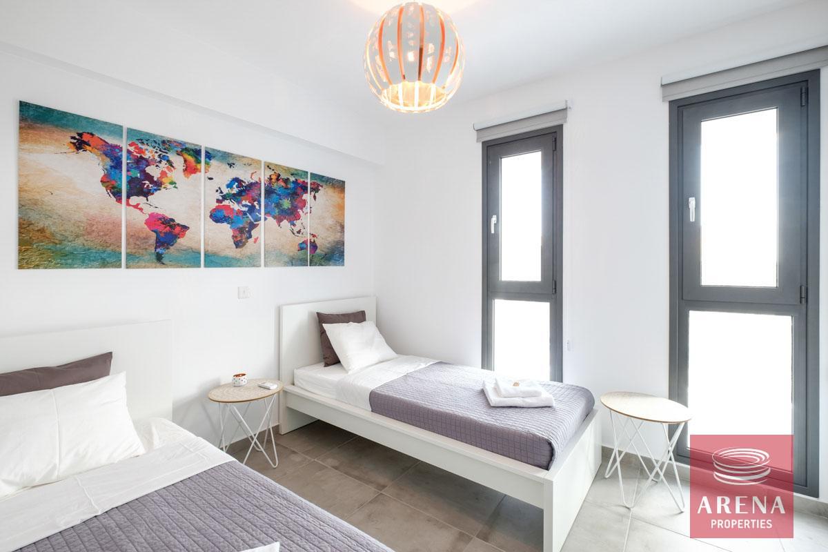 17-5-BED-VILLA-IN-DEKELIA-5641-1