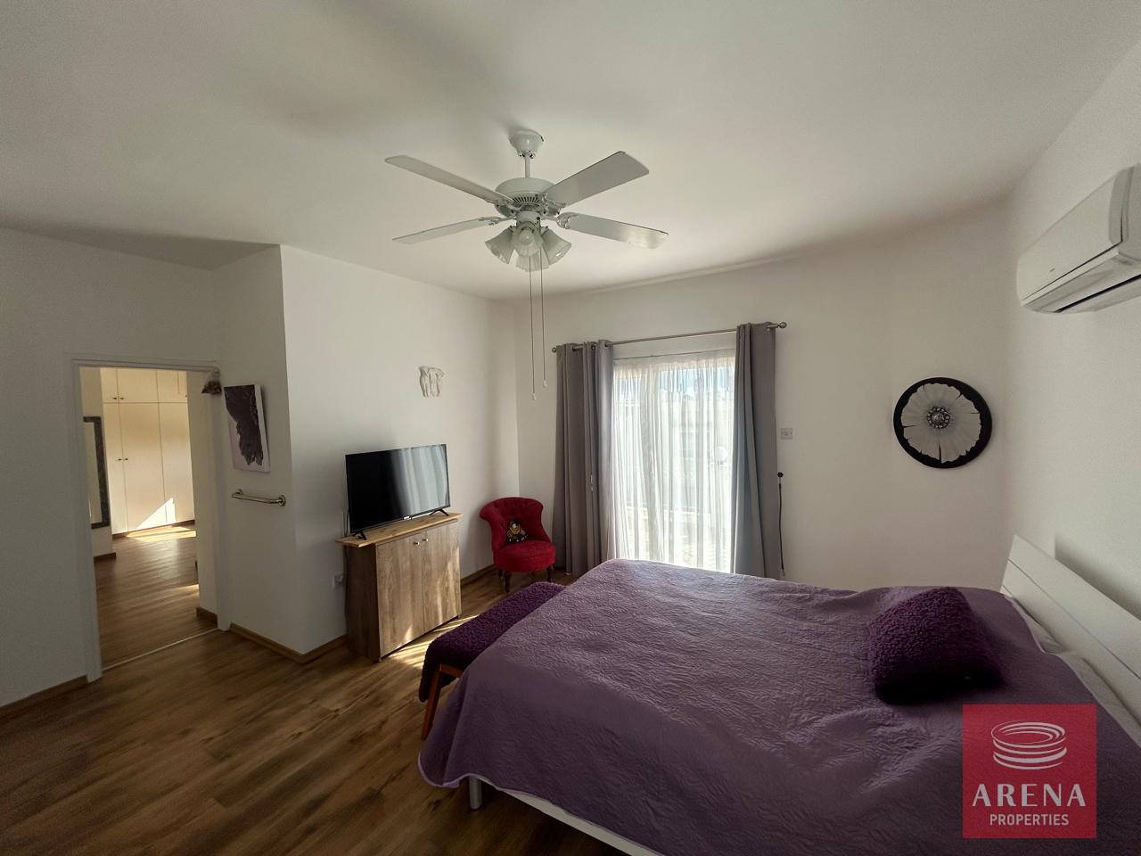 17-5-BED-VILLA-IN-LARNACA-8878