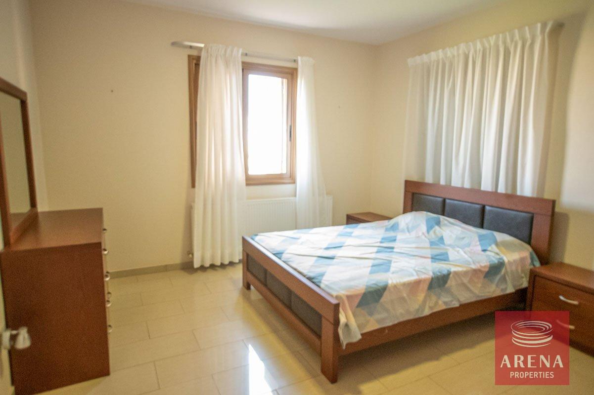 17-BUILDING-IN-DERYNIA-51-2