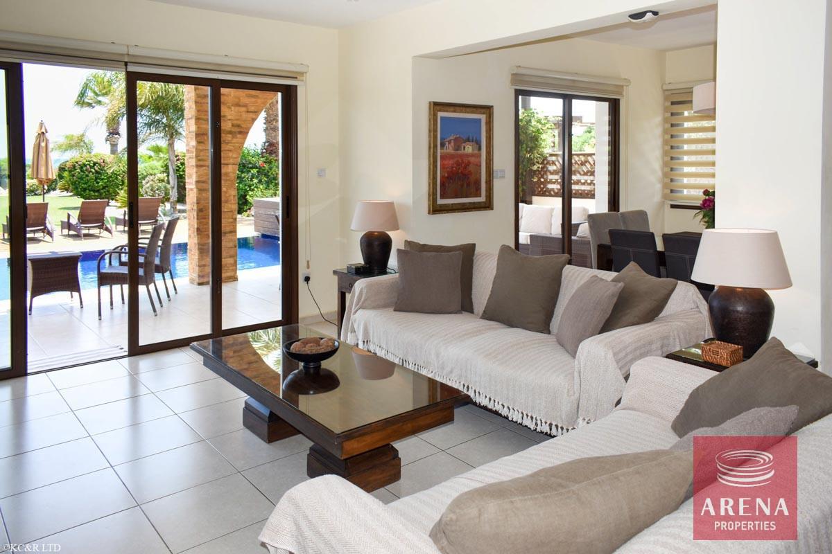 17-FRONT-LINE-VILLA-2