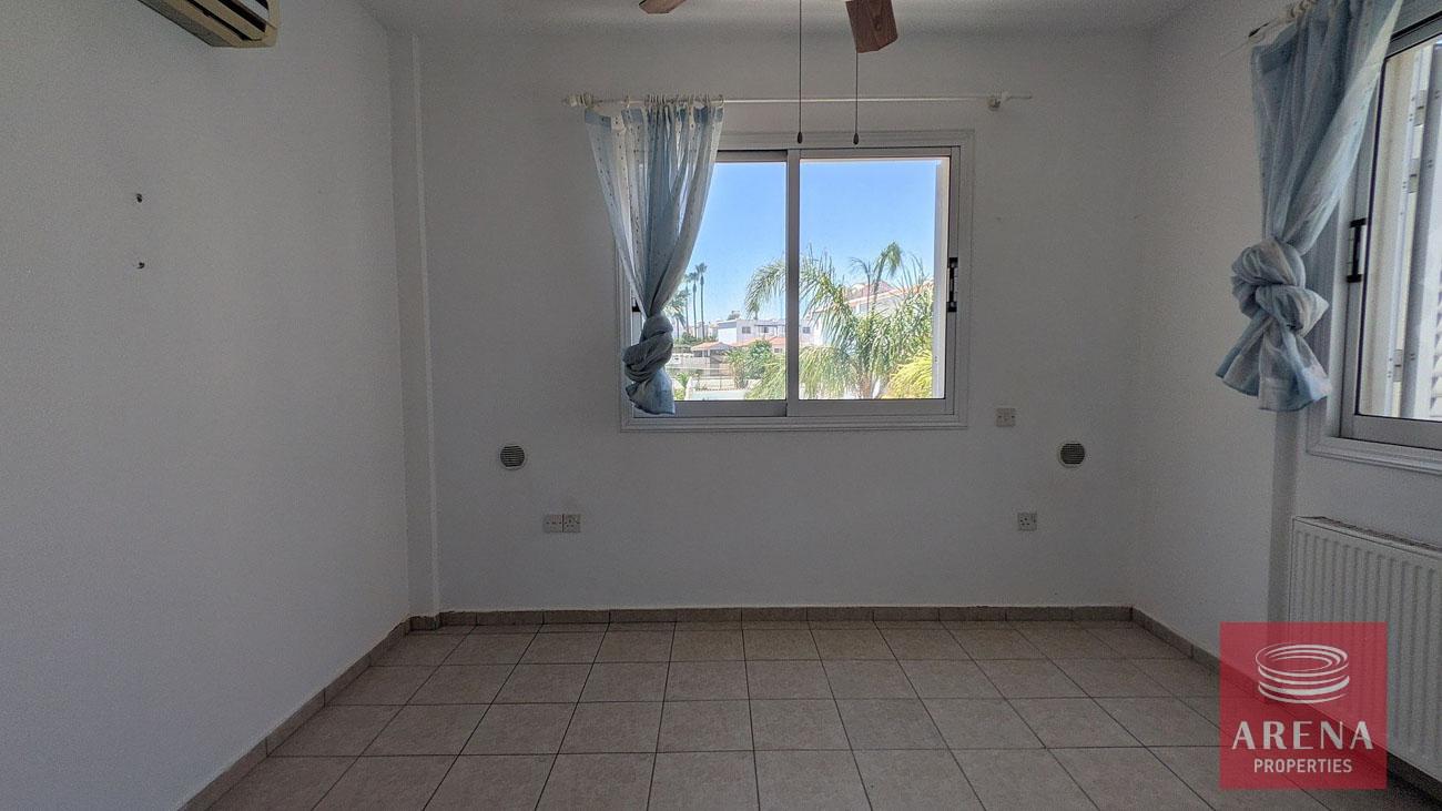 17-TOWNHOUSE-IN-PERNERA-8398