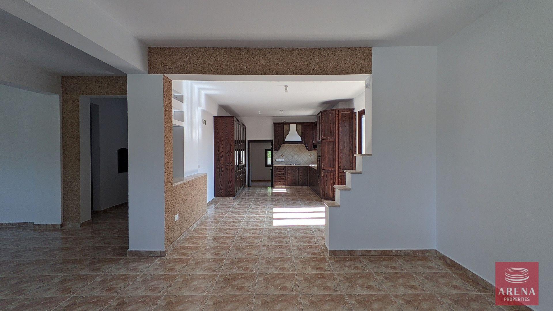 17-VILLA-IN-AYIA-ANNA-8174
