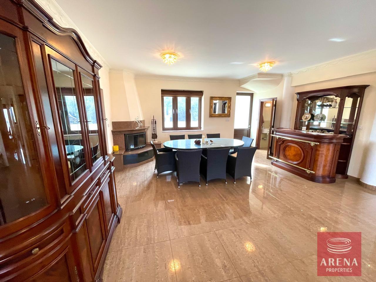 17-VILLA-IN-PROTARAS-9236-1