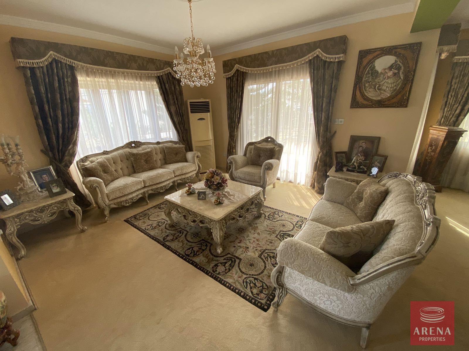 17-Villa-4-bed-Aradippou-5357-2