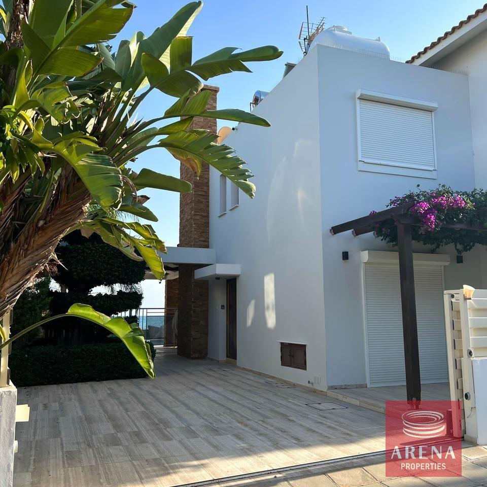 17-villa-in-ayia-thekla-8110