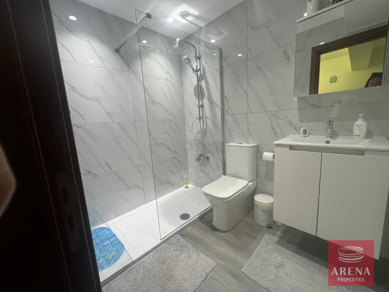 18-2-BED-APT-IN-OROKLINI-8382