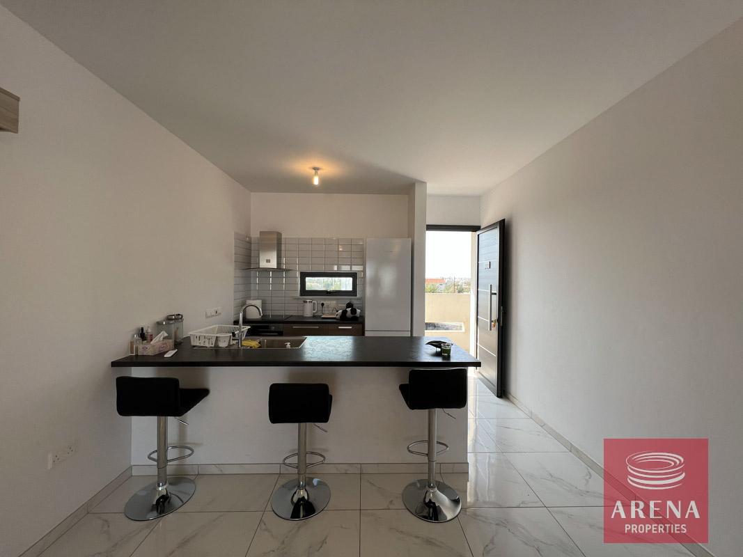 18-2-BED-APT-PARALIMNI-8770