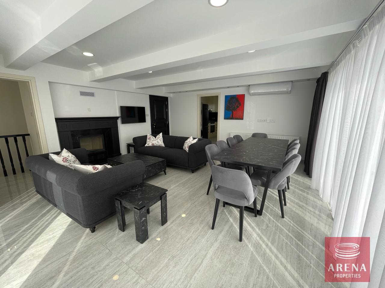 18-3-BED-DUPLEX-7773-1