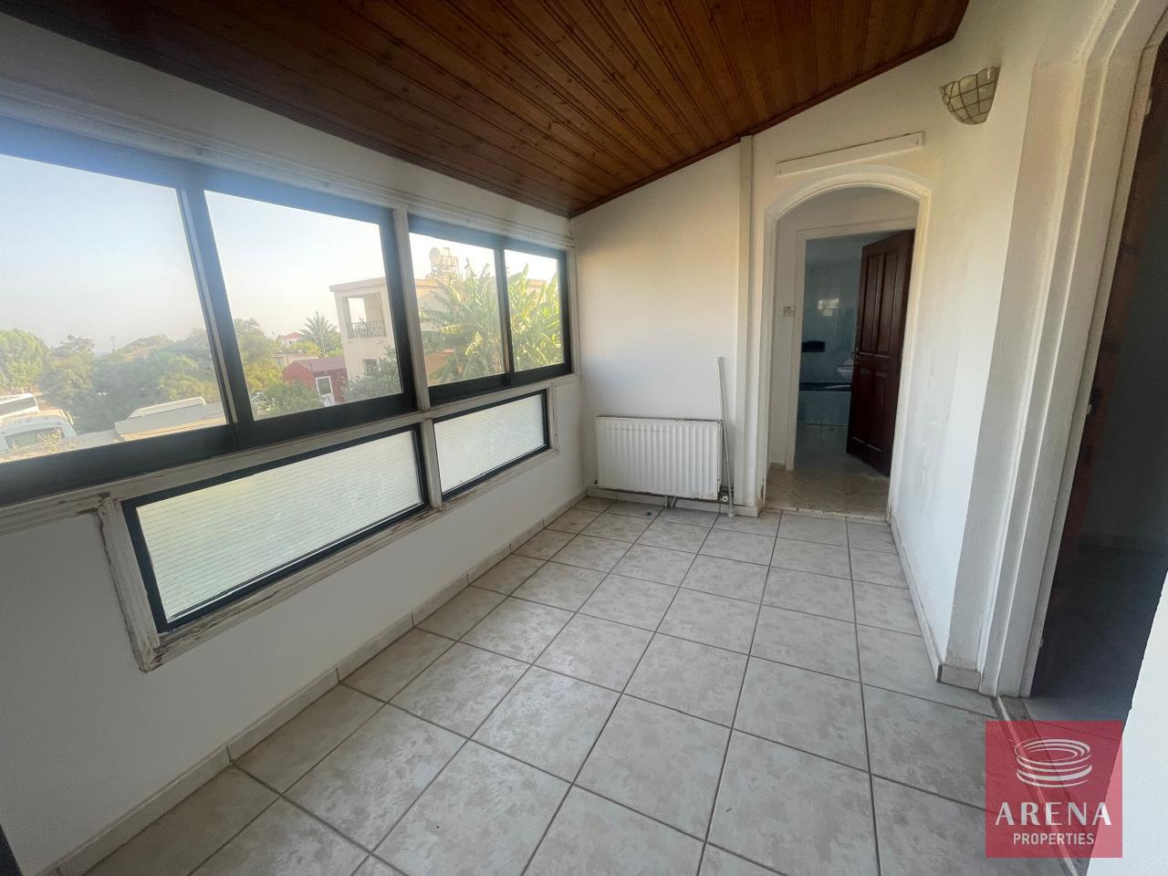 18-3-BED-HOUSE-ORMIDIA-8377
