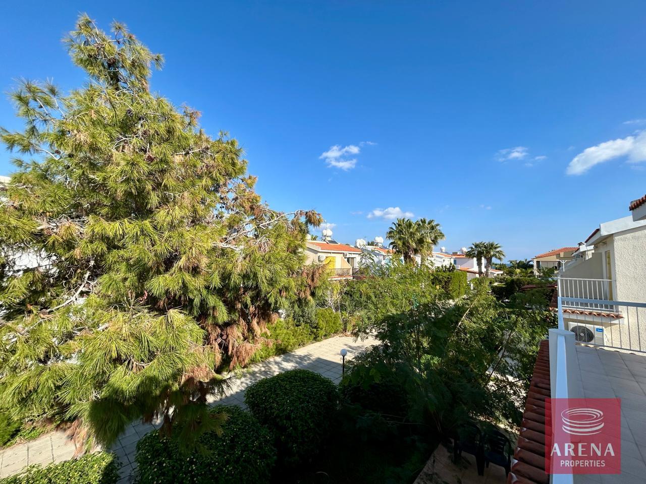 18-3-BED-VILLA-FOR-RENT-IN-PERVOLIA-9085