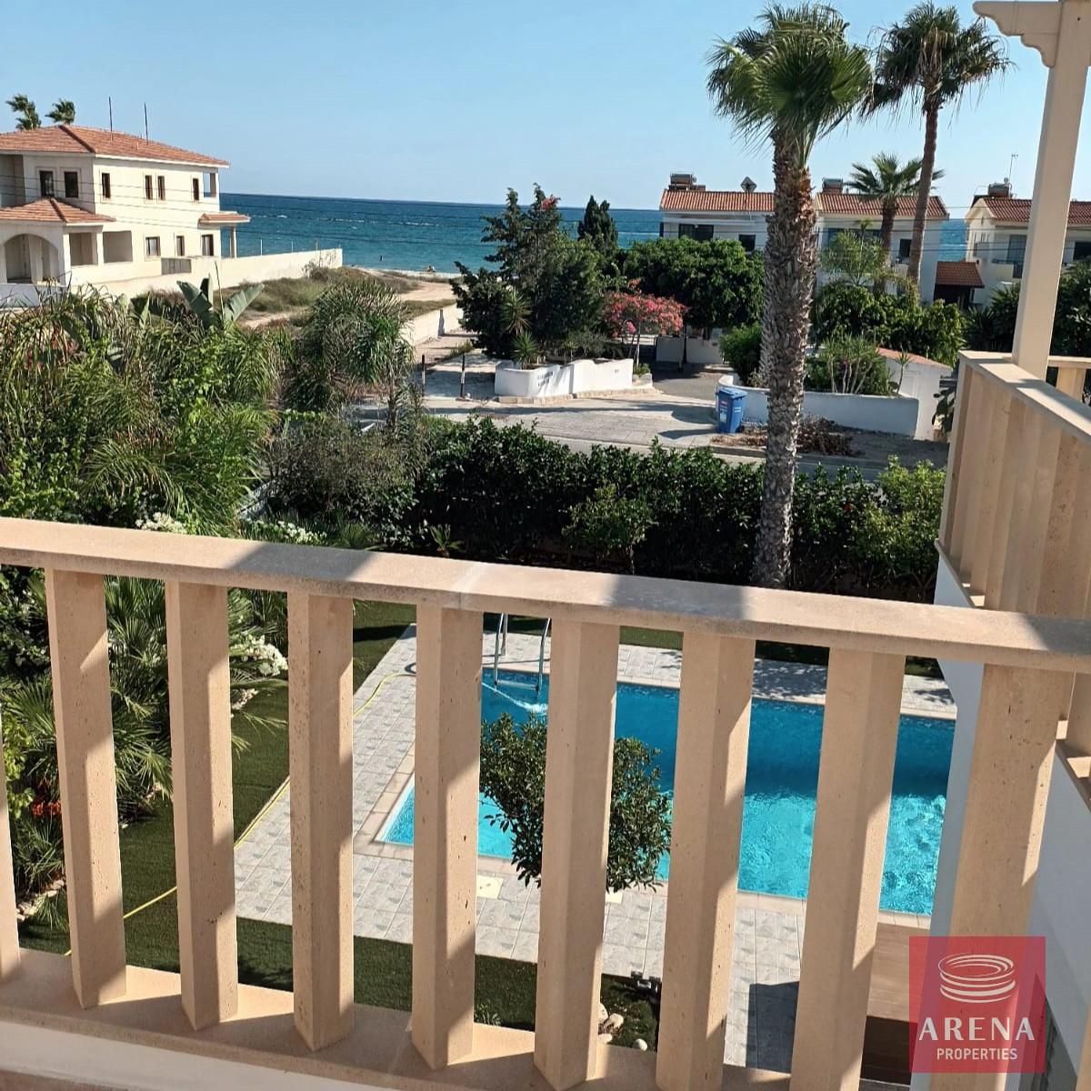 18-3-BED-VILLA-IN-PERVOLIA-8419