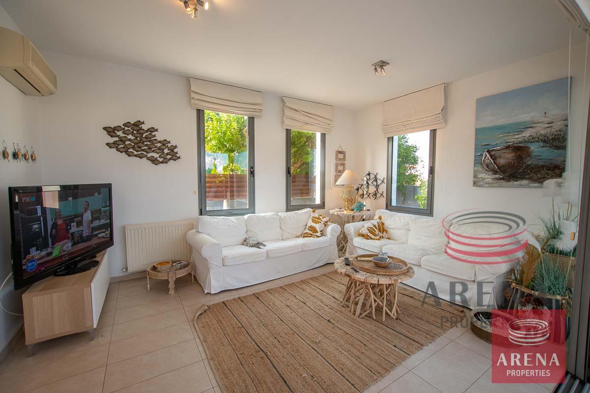 18-3-Bed-villa-in-ayia-thekla-5700