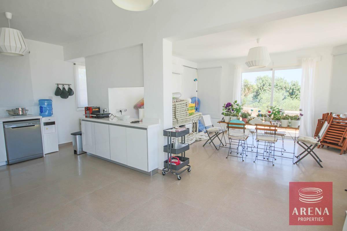 18-4-BED-VILLA-FOR-SALE-IN-CAPE-GRECO-6484