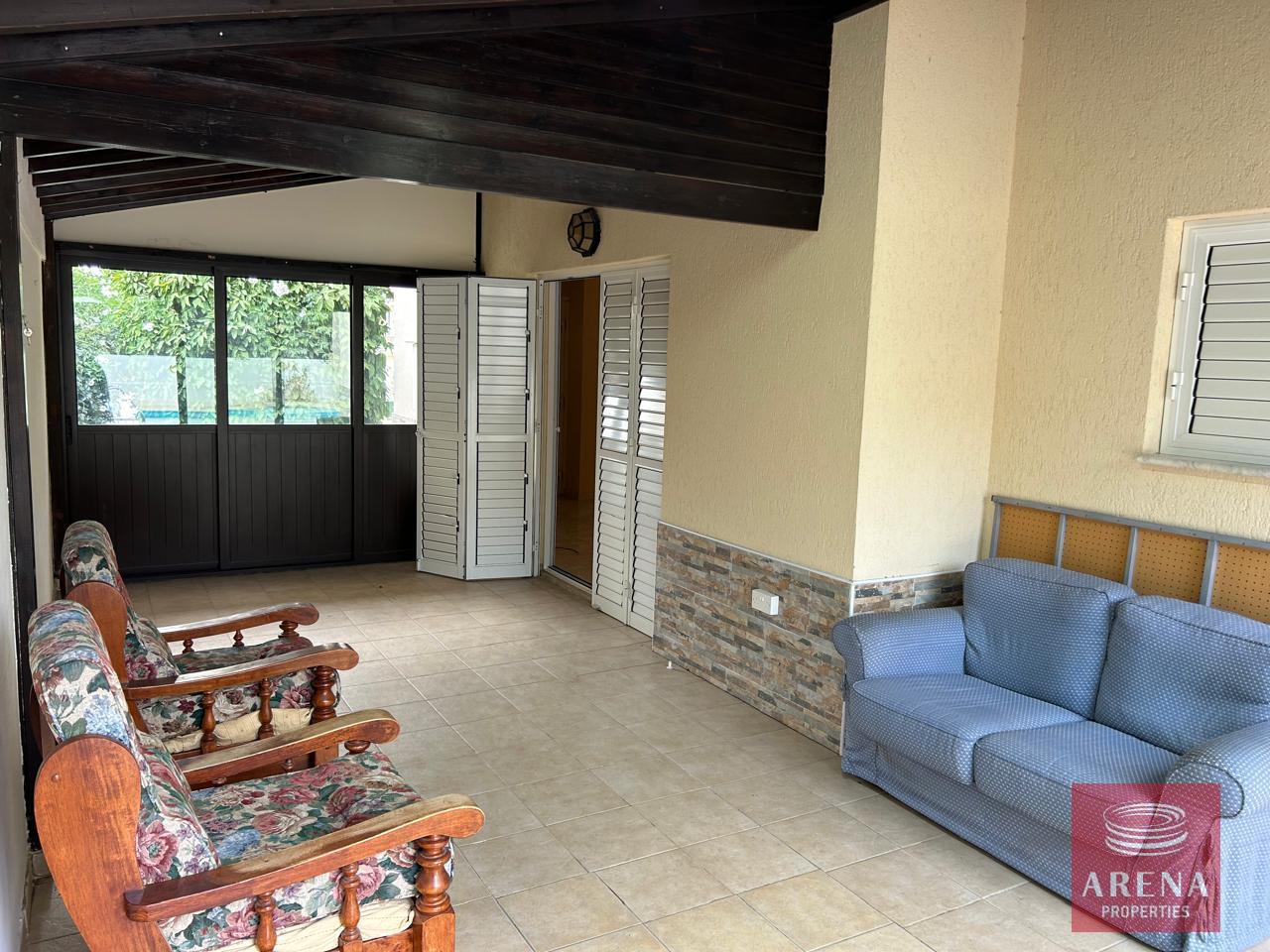 18-4-BED-VILLA-IN-ARADIPPOU-8641
