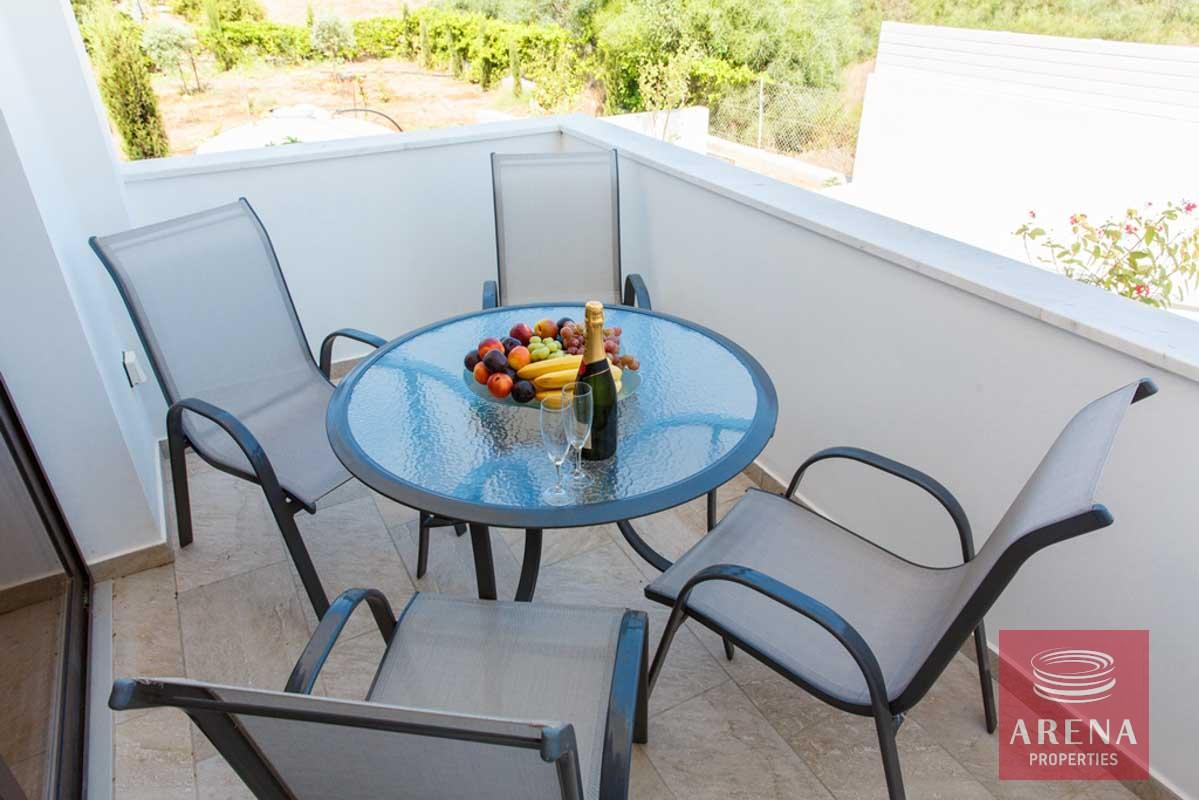 18-4-BED-VILLA-IN-CAPE-GRECO-FOR-SALE-6288