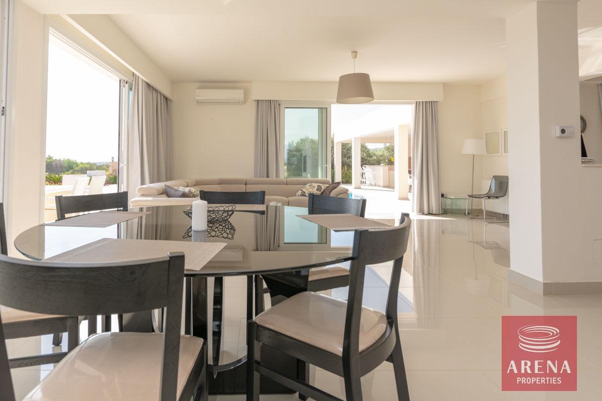 18-4-Bed-villa-in-Protaras-6036-1