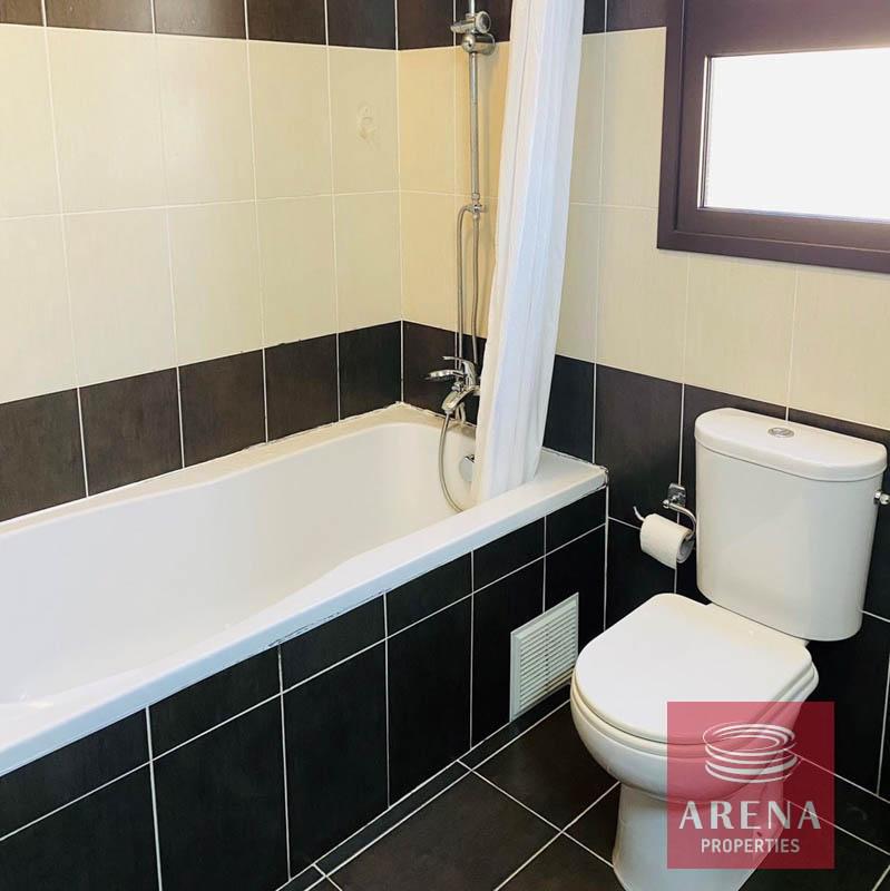 18-4-bed-link-det-villa-in-Livadia-6378