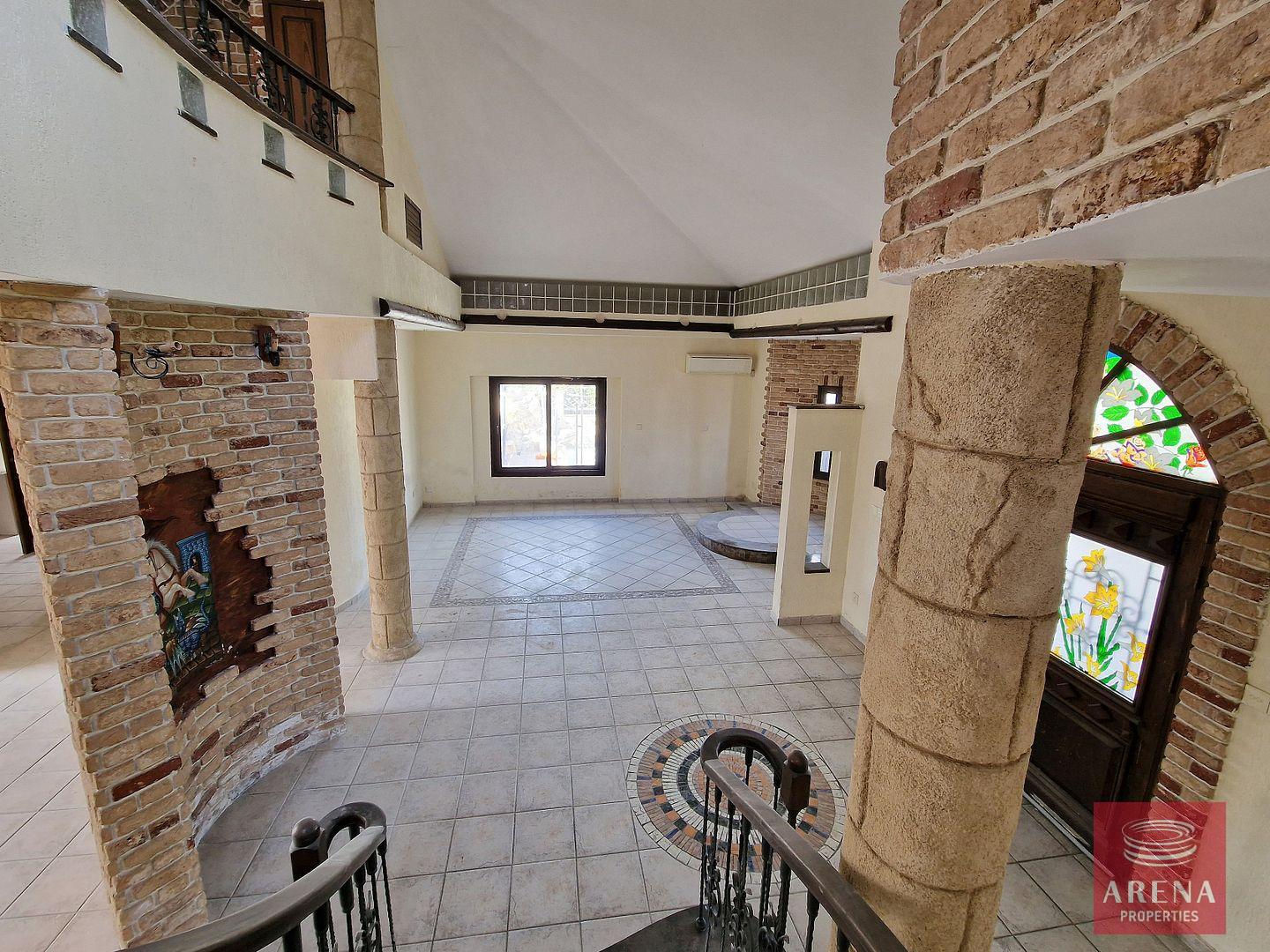 18-4-bed-villa-in-Dali-6684-1