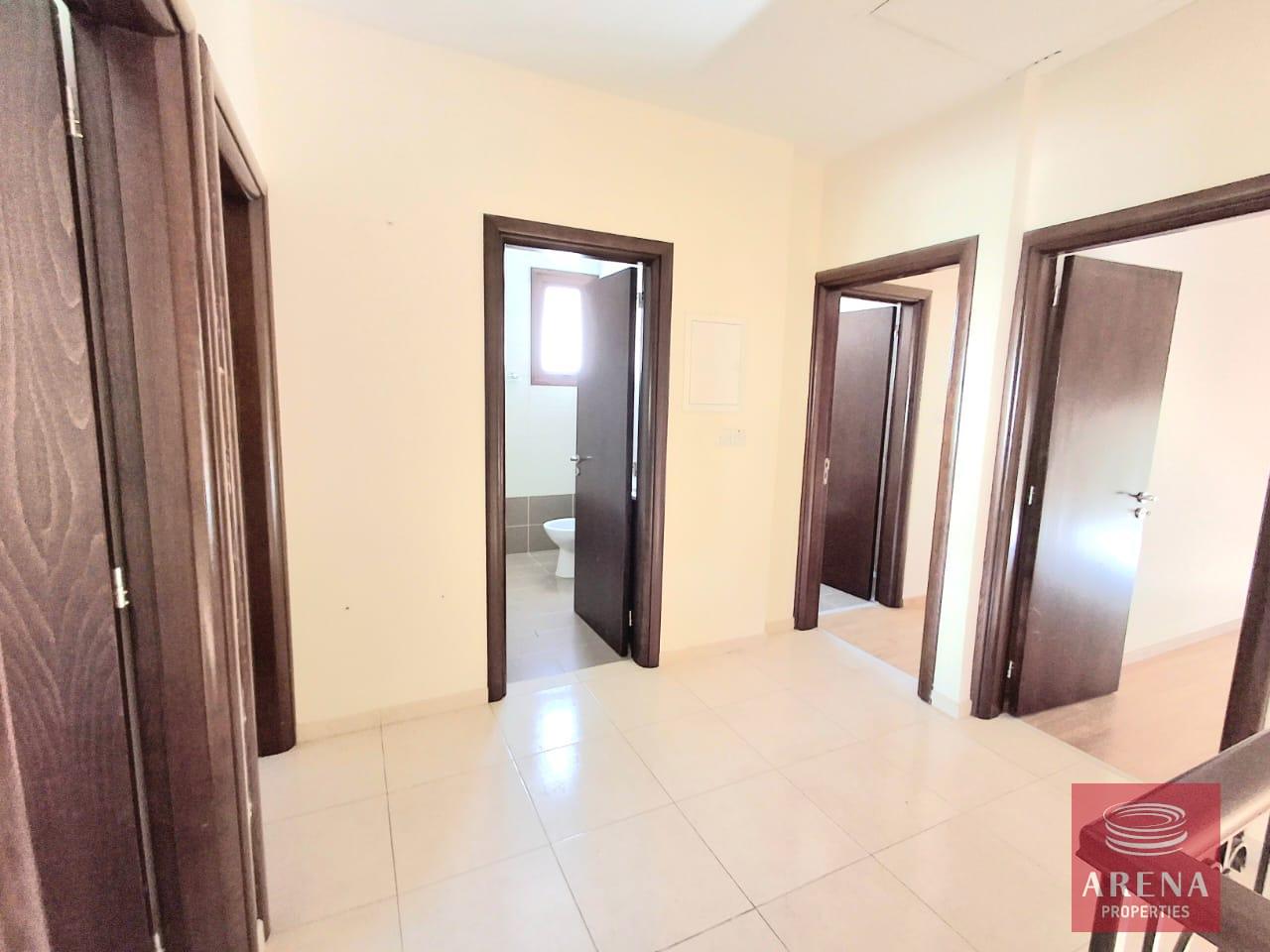 18-4-bed-villa-in-alethriko-9072