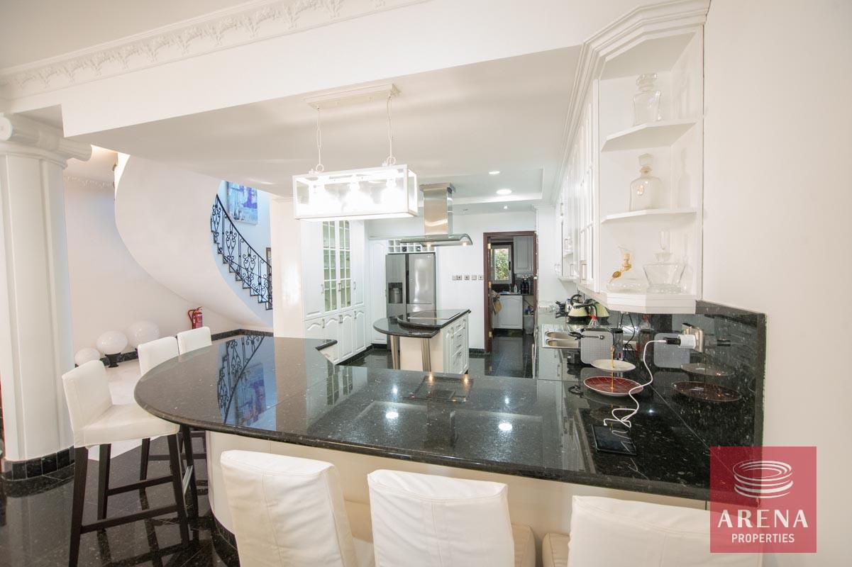 18-5-BED-VILLA-FOR-RENT-IN-PERVOLIA-5979-2