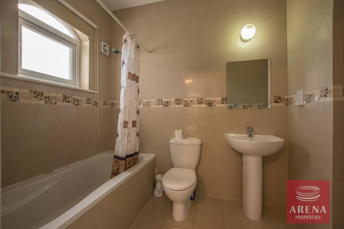 18-BUNGALOW-IN-AYIA-THEKLA