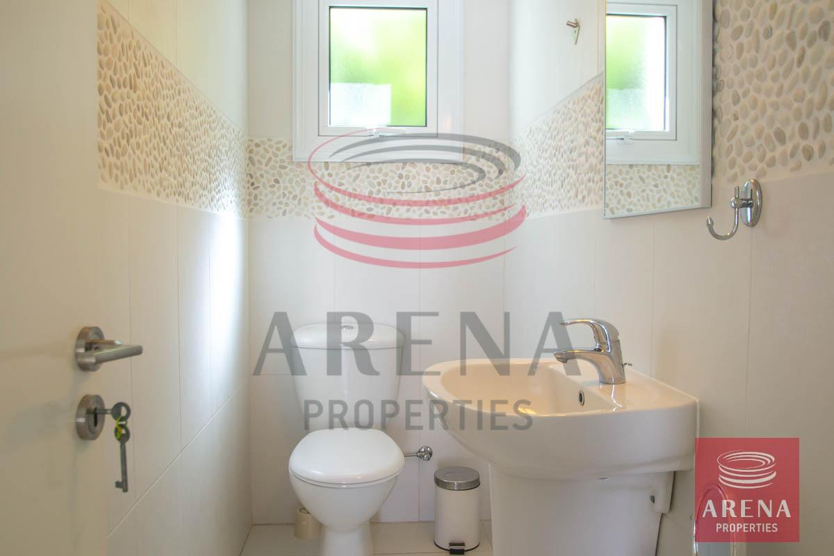 18-beautiful-villa-with-title-deeds-in-pernera-5679