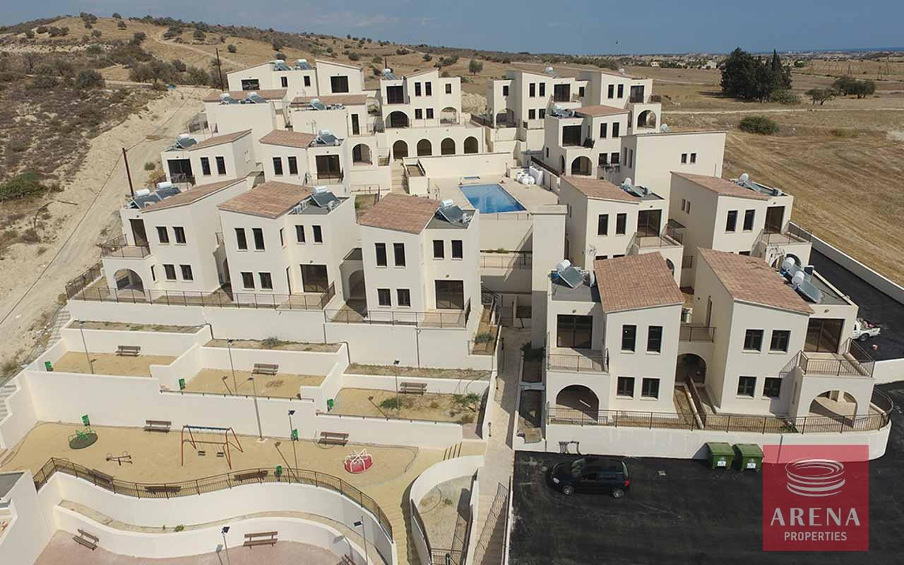 18-townhouse-in-Alaminos-6066-1